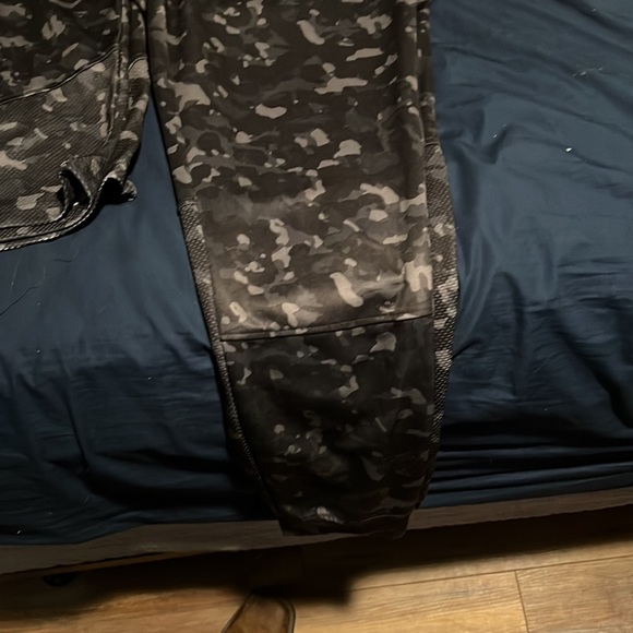 Eastbay athletic men’s shorts and jogger set size medium - Picture 6 of 7